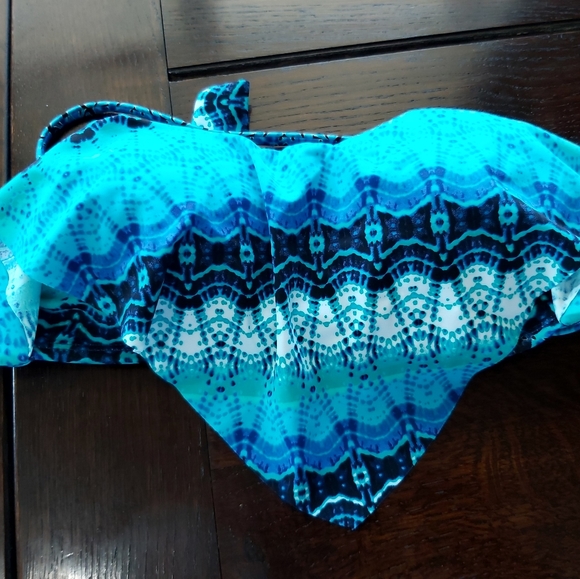 *BY THE BEACH*BATHING SUIT TOP /B2 - Picture 2 of 7